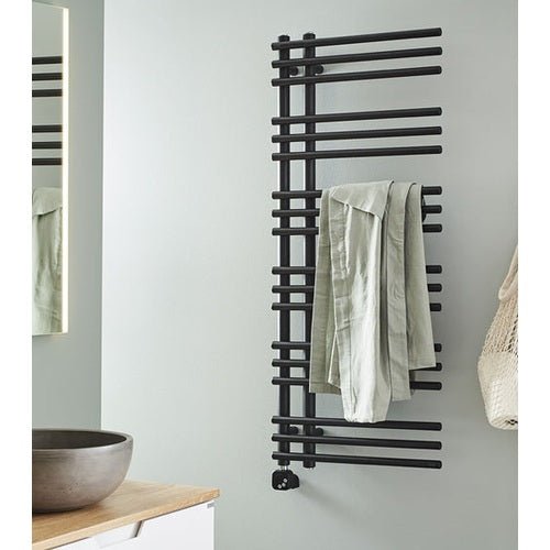 Noro pyyhekuivain ARC Black 500X1200 musta 330105